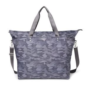 baggallini Extra-Large Carryall Tote Dark Grey Camo